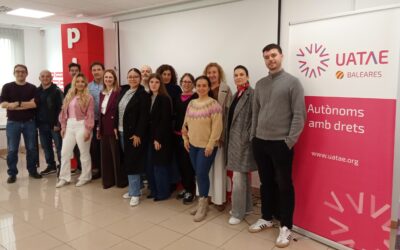 Maria Antònia Sansó, directora general d’empresa, explica les noves ajudes pels autònoms. Jeroni Valcaneras, president d’UATAE: “S’han fet i se fan les coses bé per part de la Conselleria perquè escolten als professionals que estam en actiu i a primera línia”